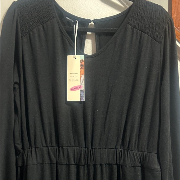 Dokotoo Pants - Elegant Black Jumpsuit by Bandolino